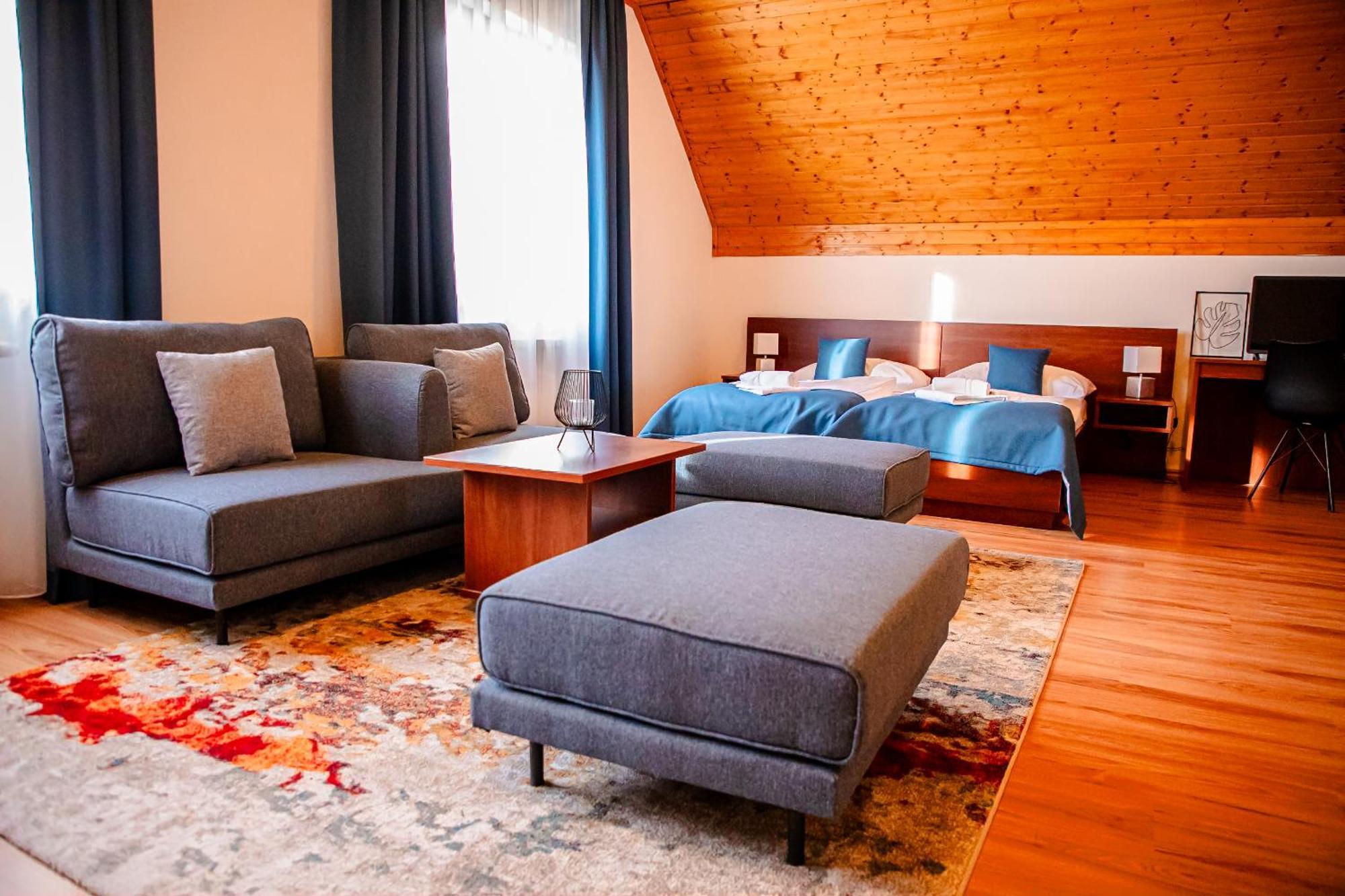 Hotel Rozalka Pezinok Eksteriør billede