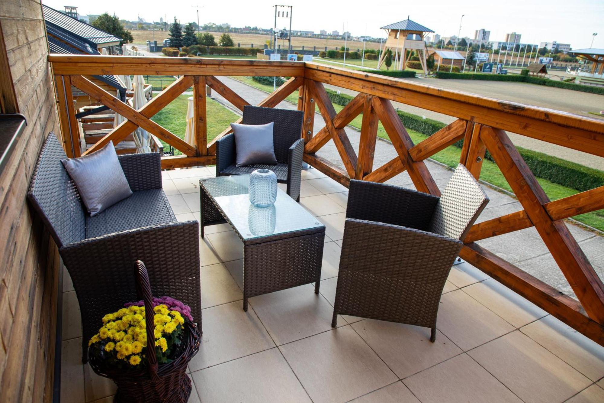 Hotel Rozalka Pezinok Eksteriør billede