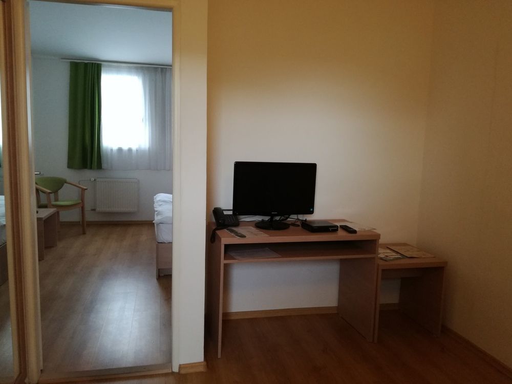Hotel Rozalka Pezinok Eksteriør billede